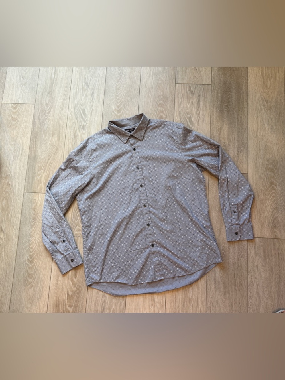Michael Kors Men's Classic Fit Gray Dress Shirt Size XL Gray, Blue, And White